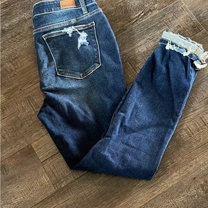 Judy blue size 13 worn once bout 2 pairs of same Jean😳 distressed denim